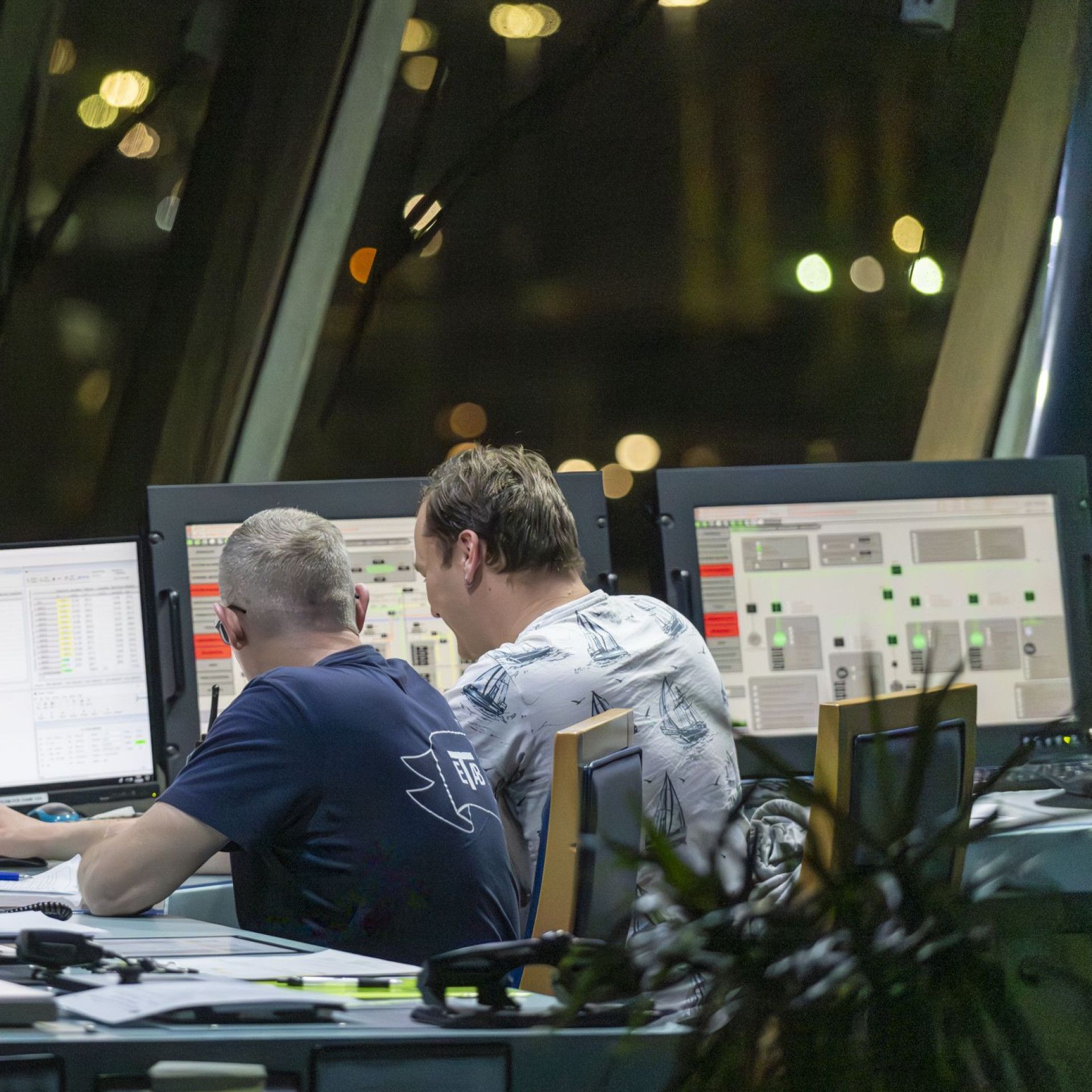 Seafarers working on the bridge